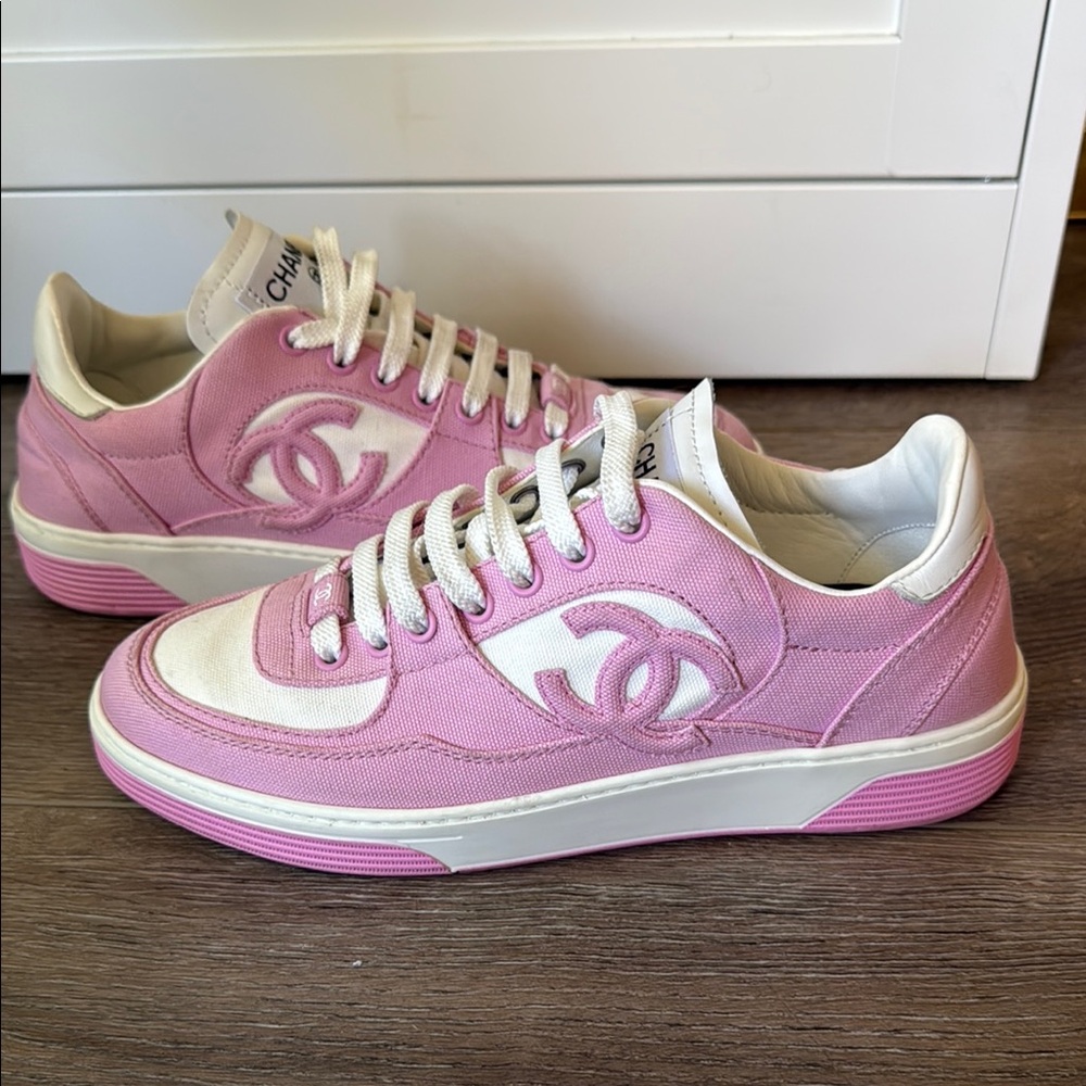 CHANEL Women's Pink and White Sneakers